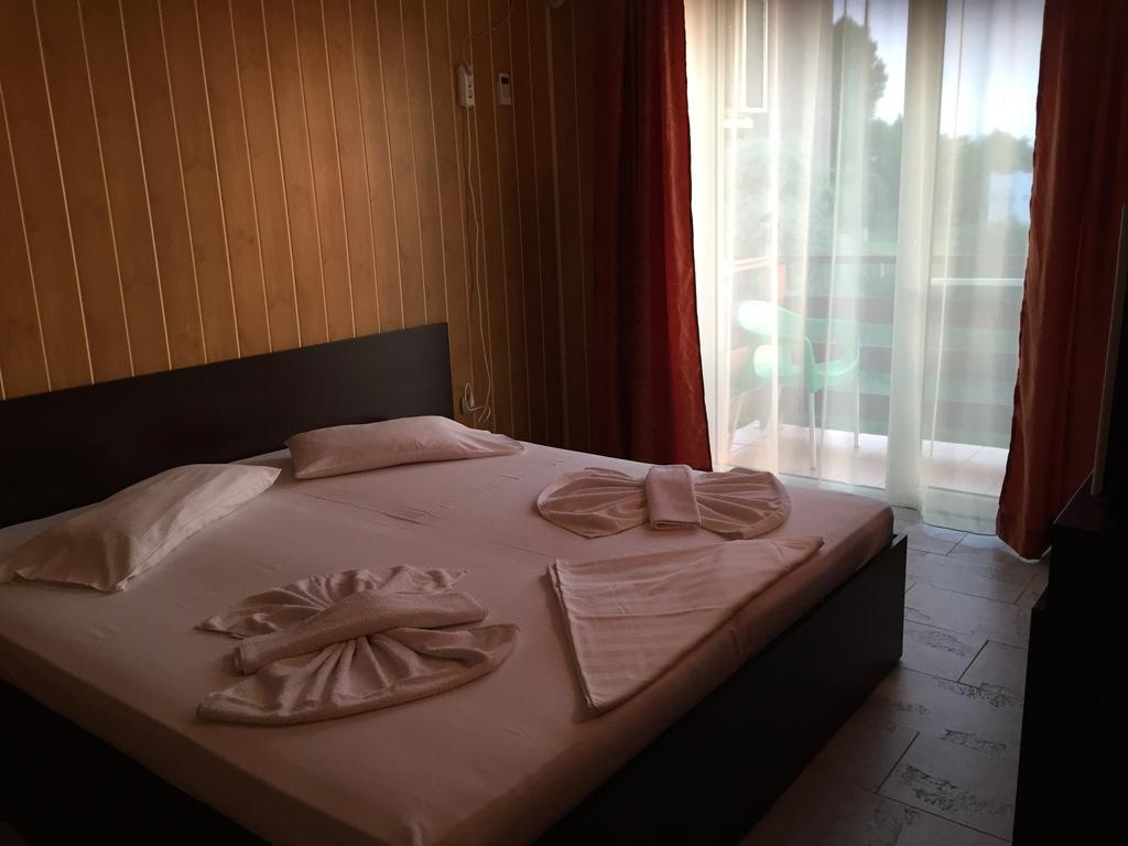 Vila Nusa Hotel Западен Ефорие Екстериор снимка