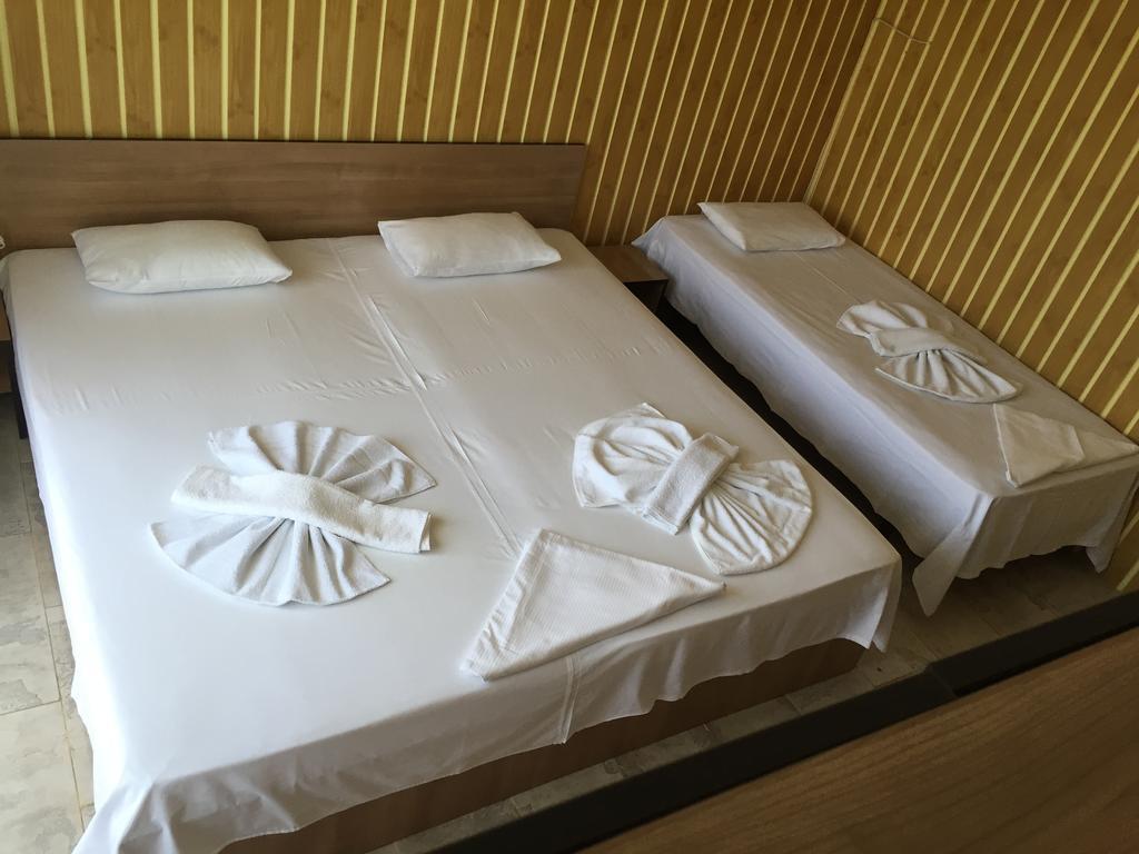 Vila Nusa Hotel Западен Ефорие Екстериор снимка